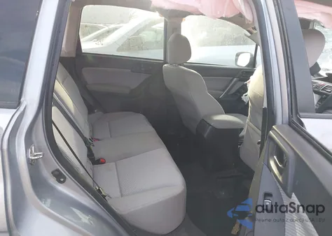 2017 Subaru Forester 2.5I Premium z USA, uszkodzony, nr VIN JF2SJADC3HH552848